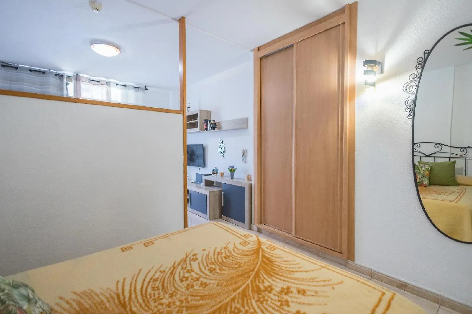 Lightbooking Las Arenas Playa Del Ingles Las Palmas de Gran Canaria Spain